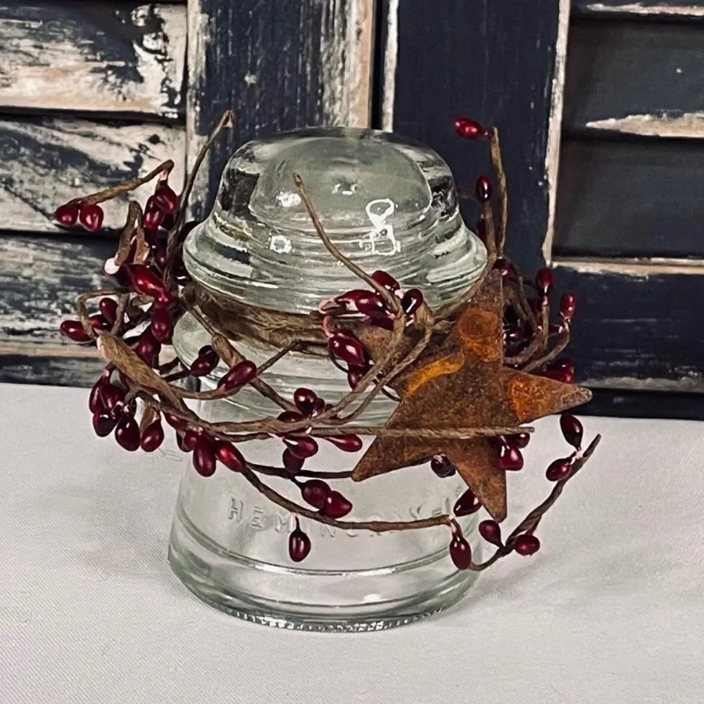 Hemingray Decorated Antique Glass Insulator, 16-58. Pip Berries w/Rusty Star